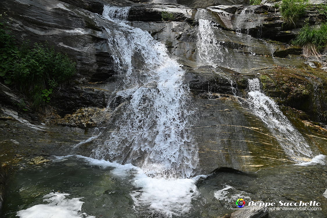 VBS_3079 - Novalesa - Abbazia. Parrocchia. Cascata del Rio Bard.jpg